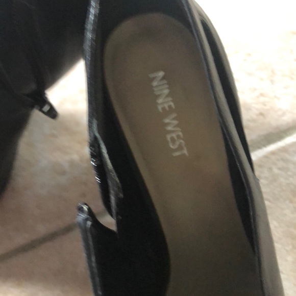 Shoes - Picture 2 of 3